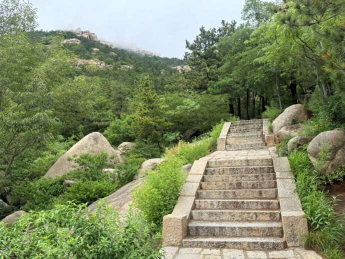 ラオシャン登山コース