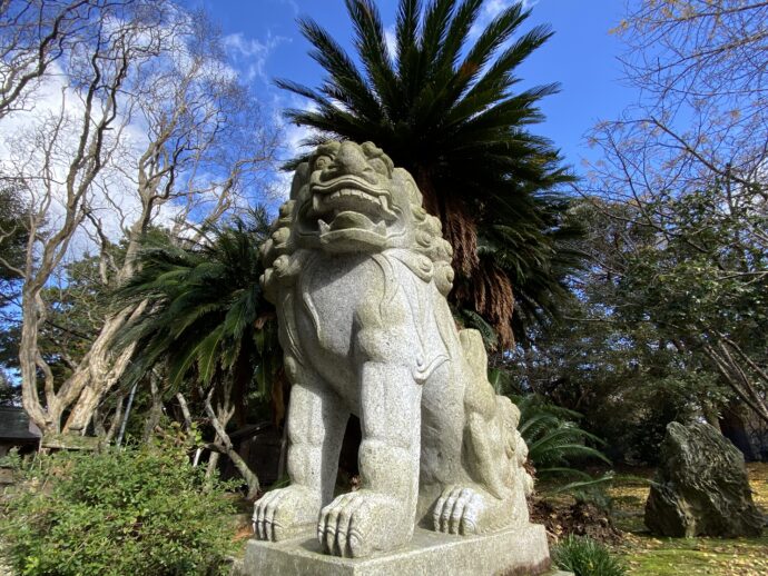 蜛蝫神社の狛犬