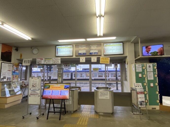 雲州平田駅の構内