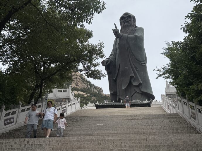 太清宮の老子像