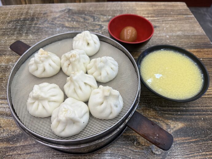 肉まんとおかゆ