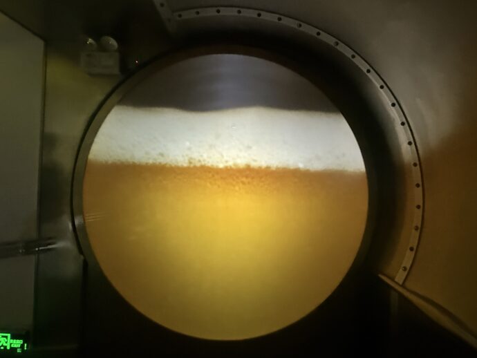 廊下奥のビール