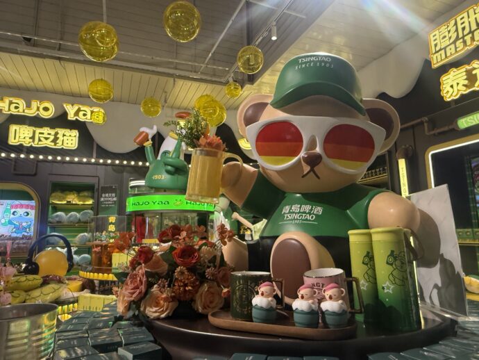 物販エリアのクマ