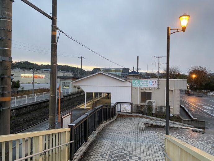 揖屋駅前の陸橋