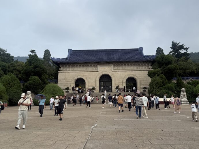 陵門