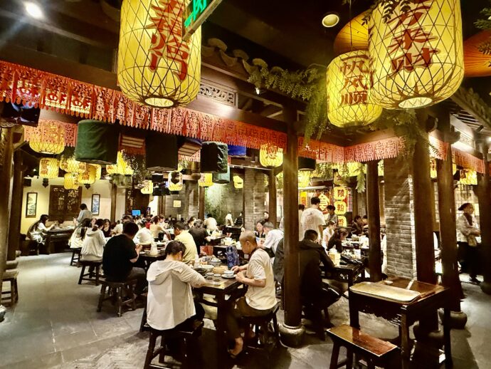 屋台風の店内