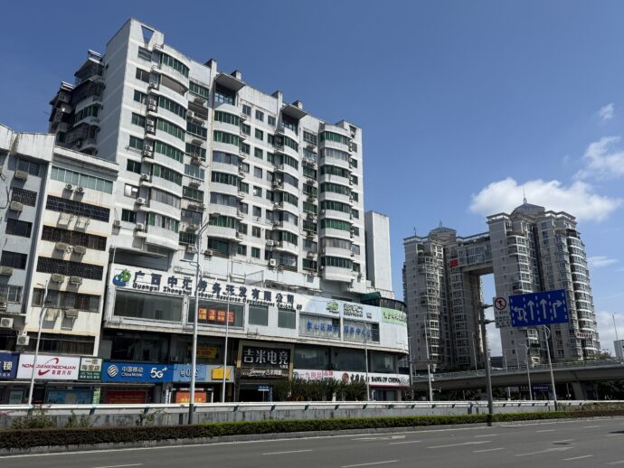 大きな建物