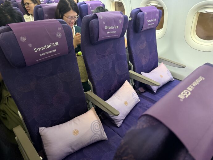 吉祥航空の機内