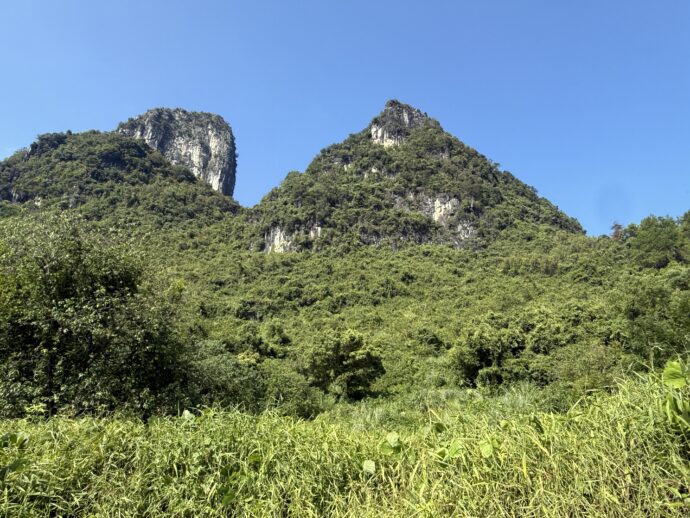 月亮山