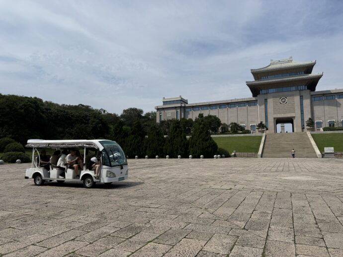 忠魂亭広場
