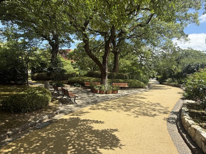 久留米市美術館の通路