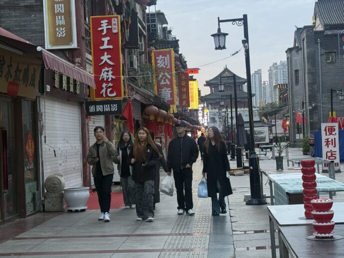 天津旧城の通行客