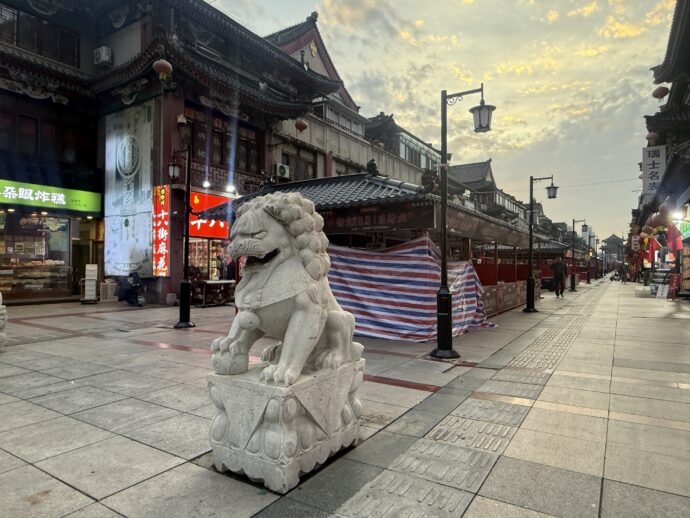 ガラガラの商店街