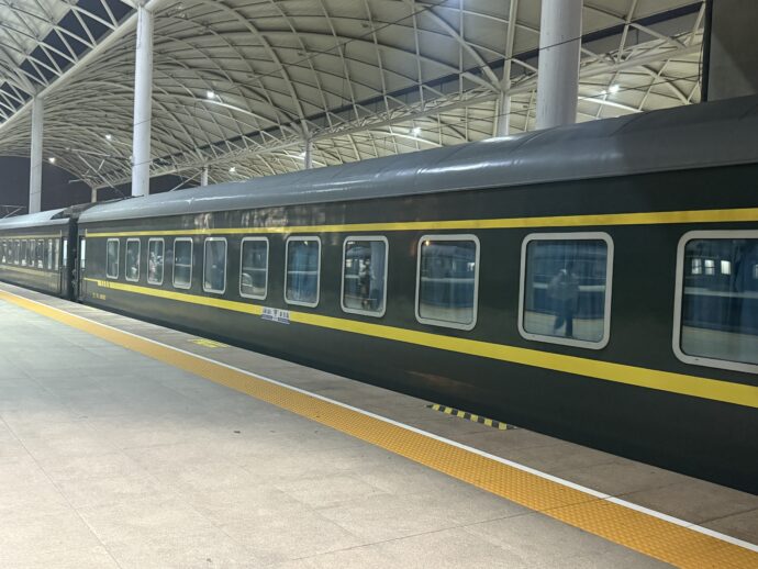 石家荘駅ホーム