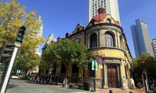 開放北路の欧風建築