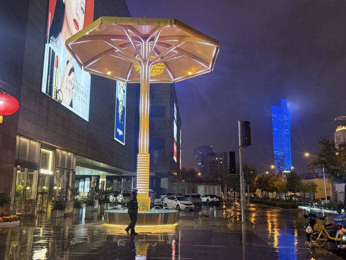 巨大なパラソル