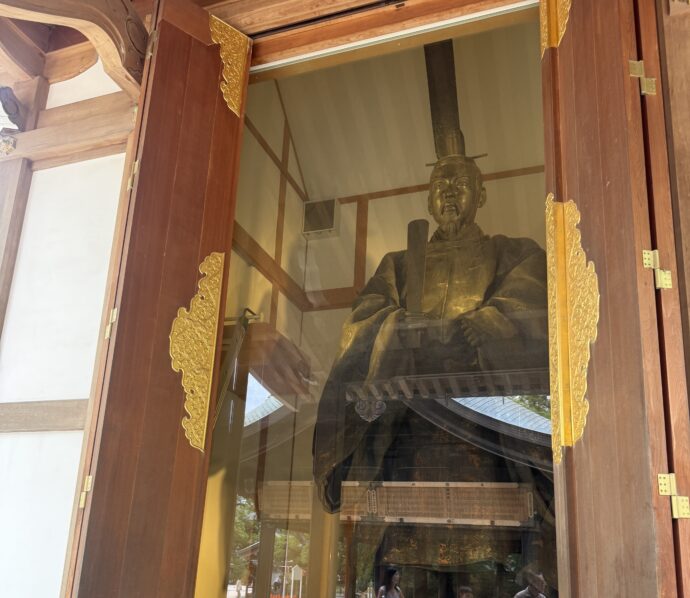 亀山上皇尊像奉安殿