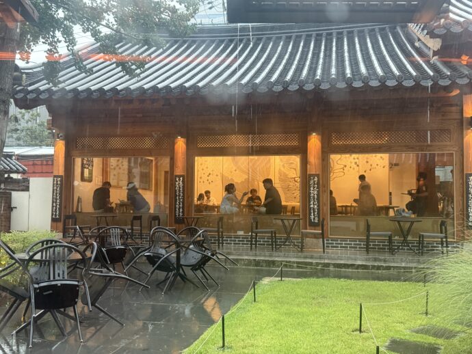 STARBUCKS COFFEE 大邱鐘路古宅店