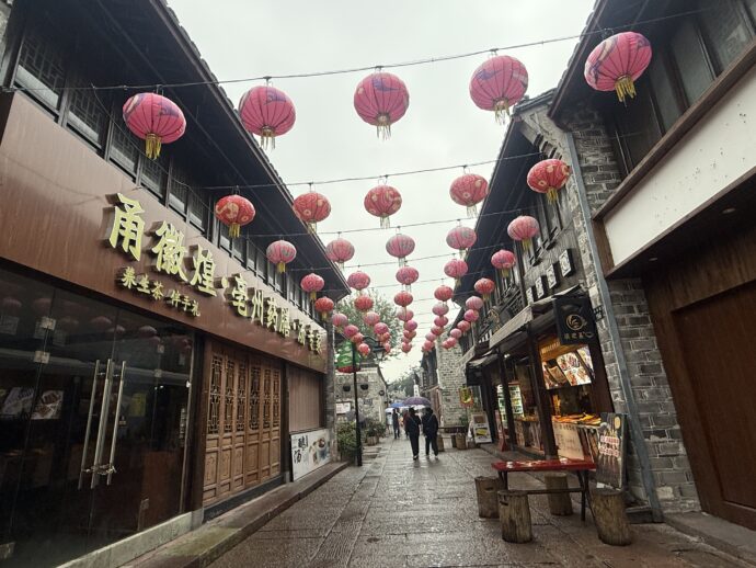 赤い提灯の南塘老街