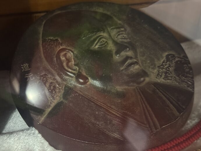 曹洞宗の開祖・道元禅師の顔