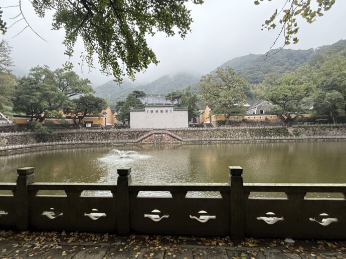 万工池からの眺め