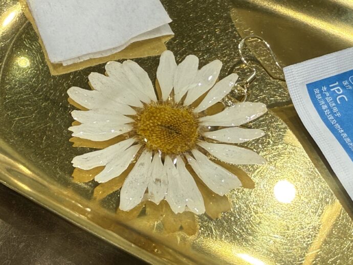 マーガレットのピアス