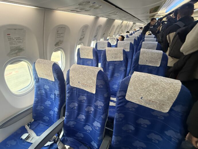 山東航空の機内