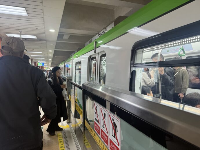 李子坝站ホーム