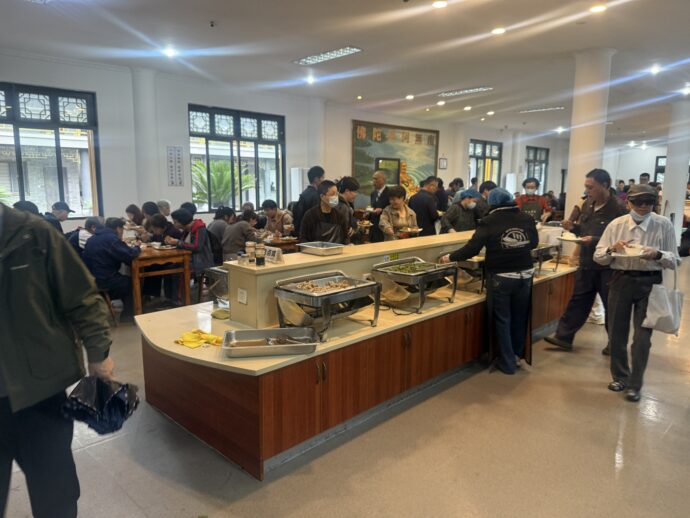 ビュッフェ形式