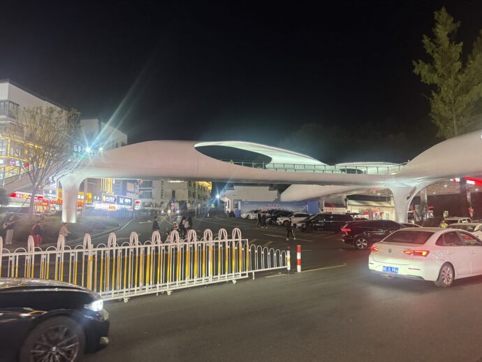 バスターミナル前