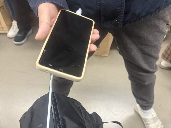 モバイルバッテリーで充電