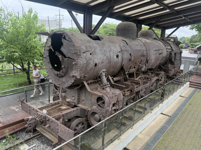 京義線長湍駅の蒸気機関車