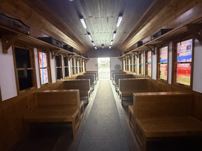鉄道車両を模した部屋