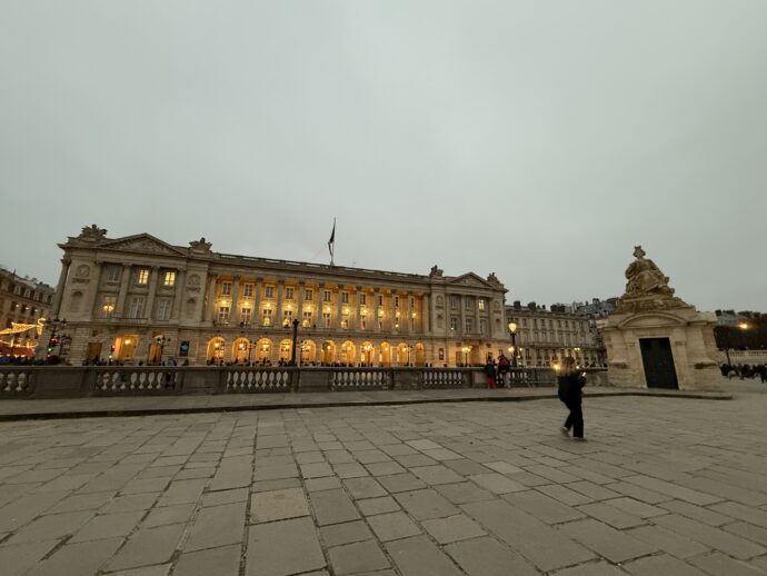 オテルドマリーンの建物