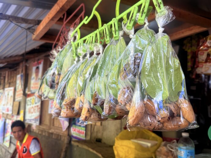 釣られたフルーツ