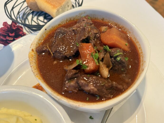 牛肉のブルギニヨン