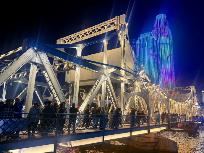 解放橋のライトアップ