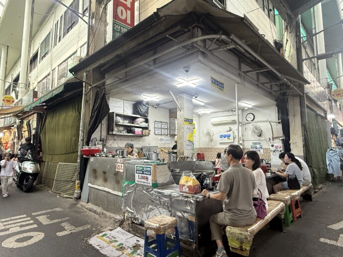 名もなきカルグクスのお店