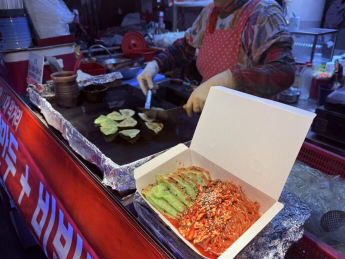 餃子と焼きそばの屋台