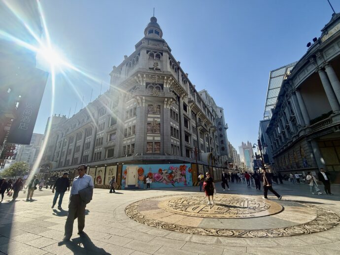 解放北路の洋風建物