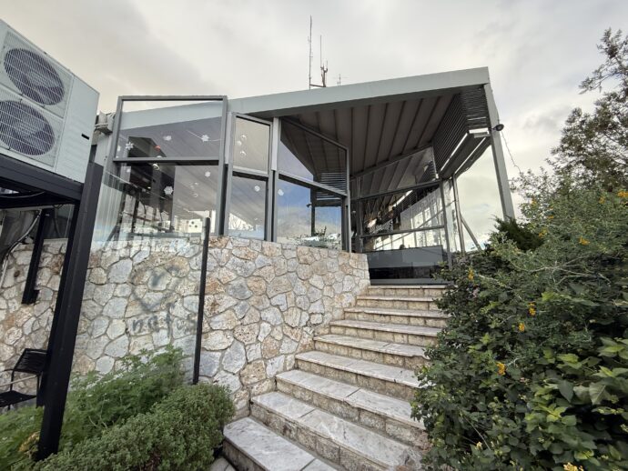 休業中のレストラン