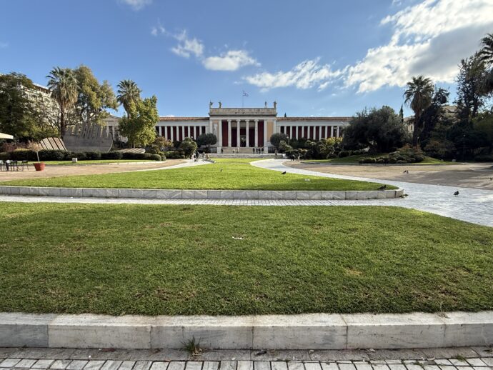 アテネ国立考古学博物館の中庭
