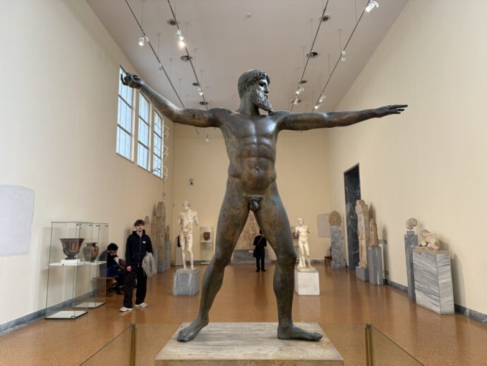 ポセイドンのブロンズ像