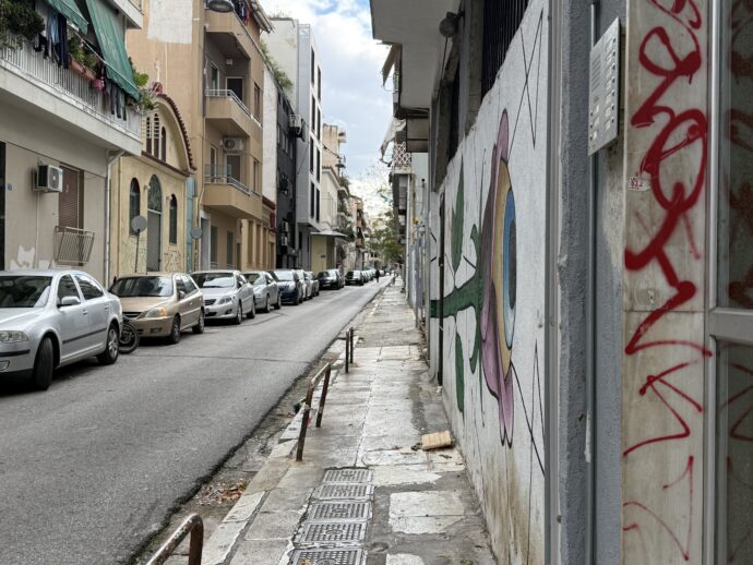 アテネの街の道路