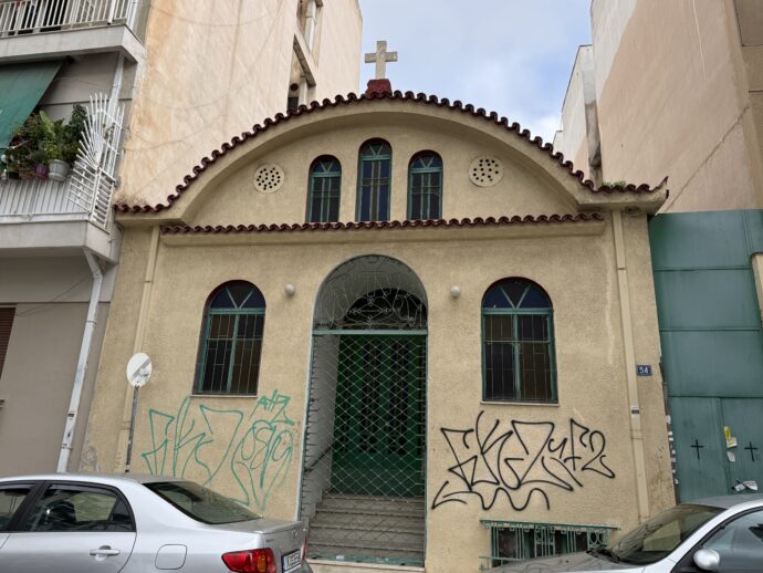 落書きされた教会