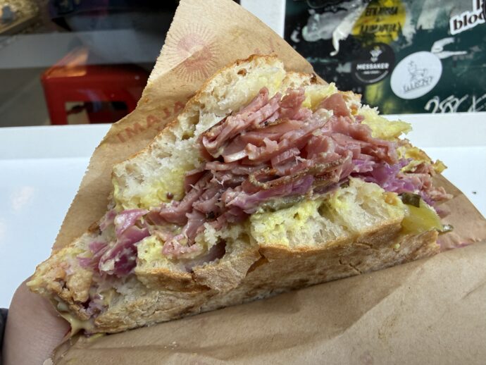 パストラミサンドイッチ