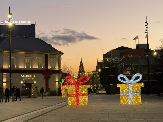 プレゼント型のライトアップ