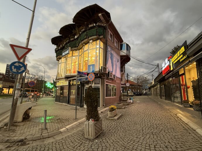 ライトアップされた建物