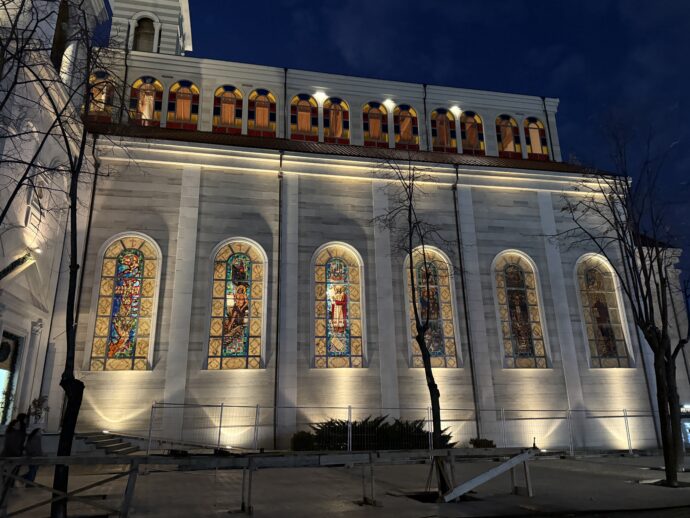 マザーテレサ聖堂のステンドグラス