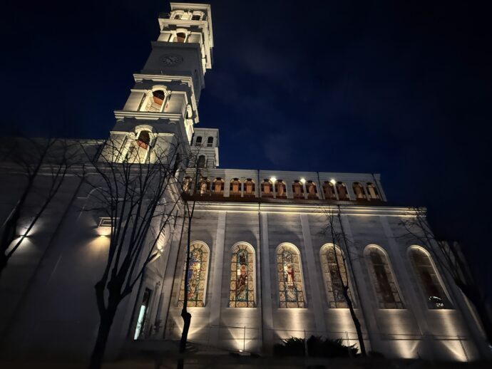 マザーテレサ聖堂のステンドグラス